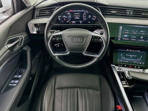 2024 Audi Q8 e-tron quattro Premium Plus