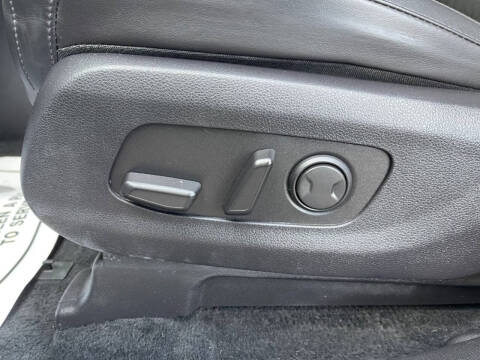 2022 Kia Carnival LX