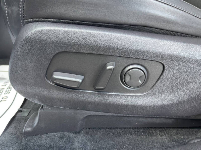 2022 Kia Carnival LX