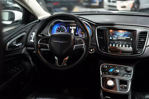 2017 Chrysler 200 Limited Platinum