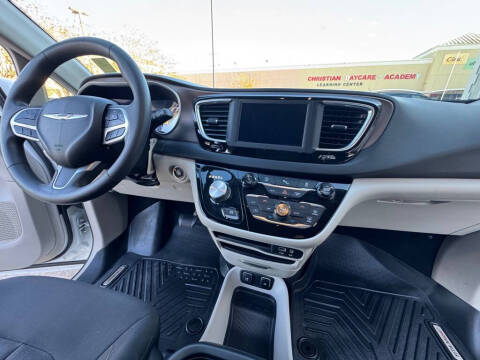 2018 Chrysler Pacifica Touring Plus
