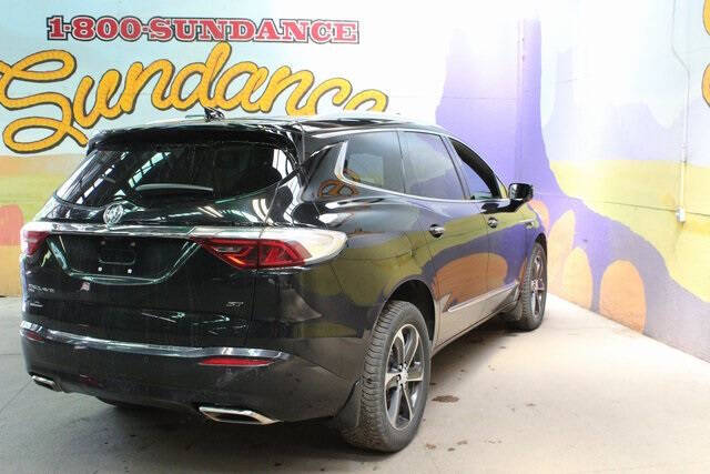 2022 Buick Enclave Essence