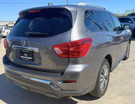 2020 Nissan Pathfinder SV