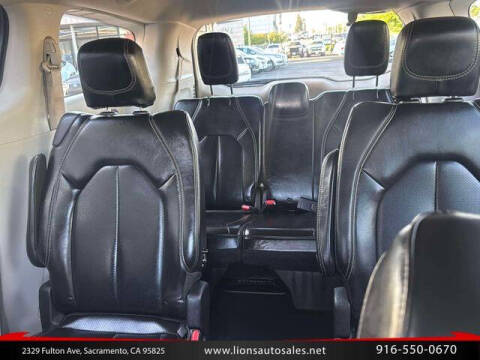 2020 Chrysler Voyager LXi