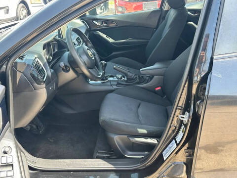 2015 Mazda MAZDA3 i Sport