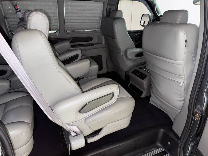 2017 Chevrolet Express 2500