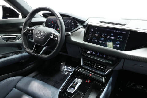 2024 Audi e-tron GT quattro Premium Plus