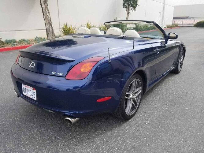 2004 Lexus SC 430