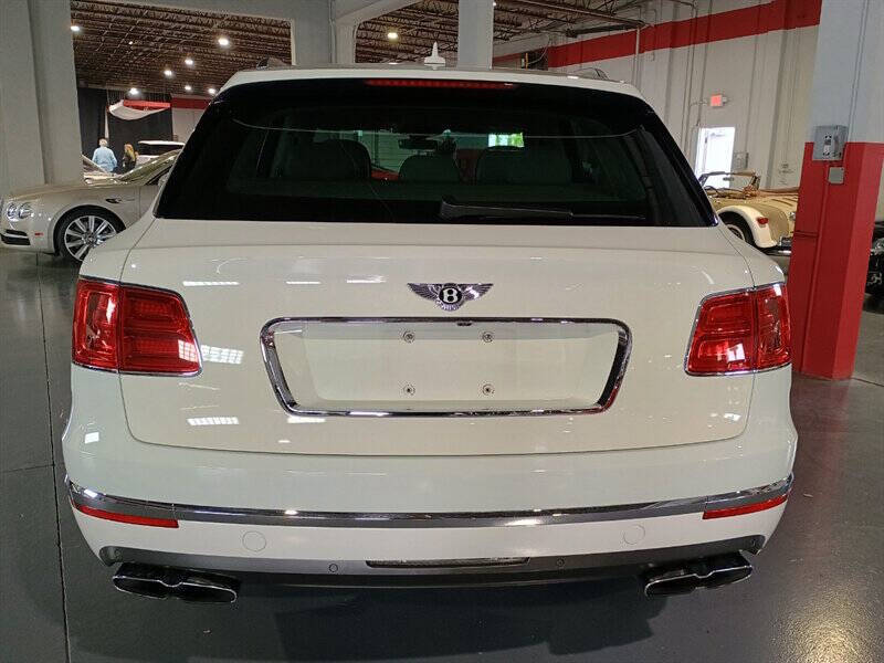 2019 Bentley Bentayga 8