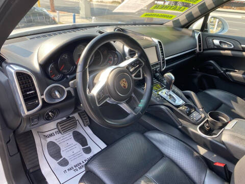 2016 Porsche Cayenne S