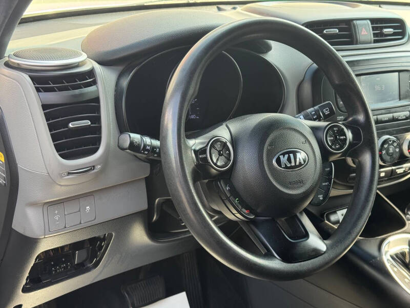 2016 Kia Soul +