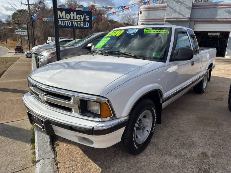 1997 Chevrolet S-10 for sale at Motley's Auto World in Danville VA