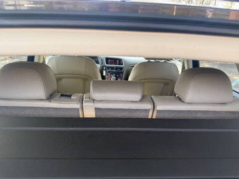 2012 Audi Q5 2.0T quattro Premium