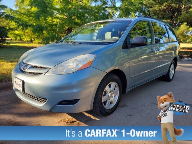 2007 Toyota Sienna for sale at Weaver's Used Autos in Wichita Falls, TX