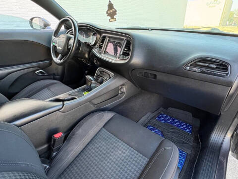 2019 Dodge Challenger SXT