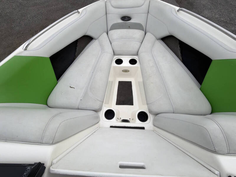 2003 Centurion Storm