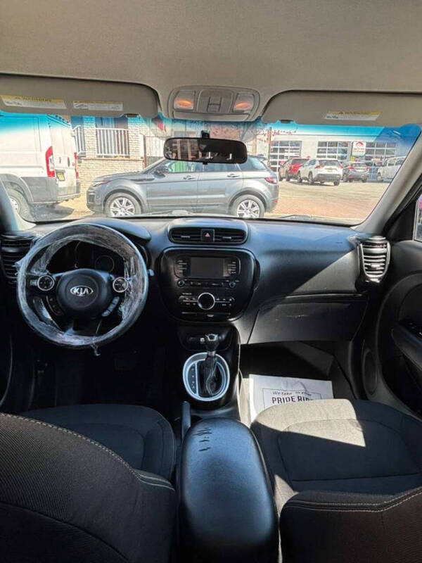 2017 Kia Soul +
