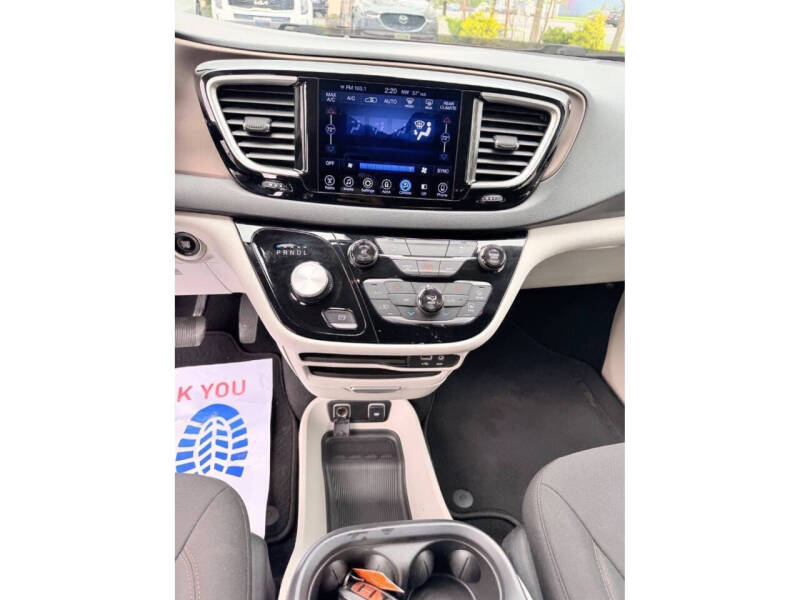 2017 Chrysler Pacifica Touring Plus