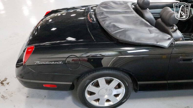 2002 Ford Thunderbird Deluxe