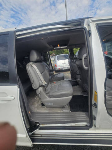 2004 Toyota Sienna XLE 7 Passenger