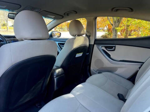 2015 Hyundai Elantra SE