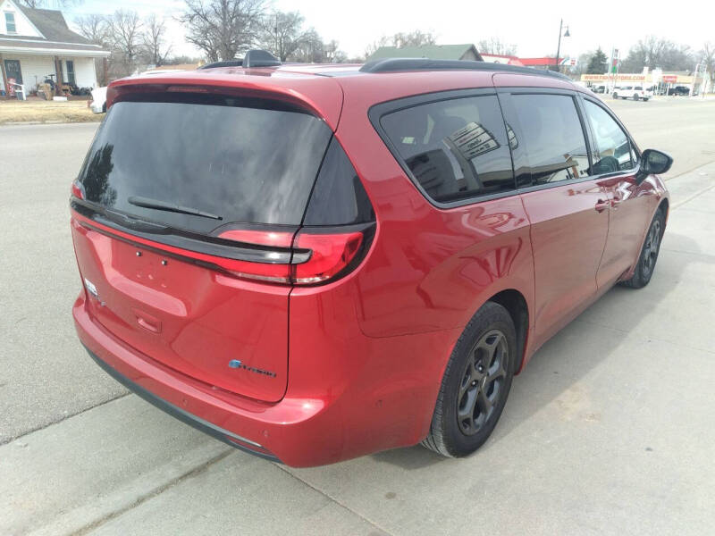 2024 Chrysler Pacifica Plug-In Hybrid Select