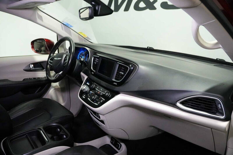 2020 Chrysler Pacifica Touring L
