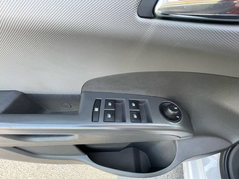 2016 Chevrolet Sonic LT Auto