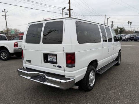 2013 Ford E-Series E-350 SD XLT