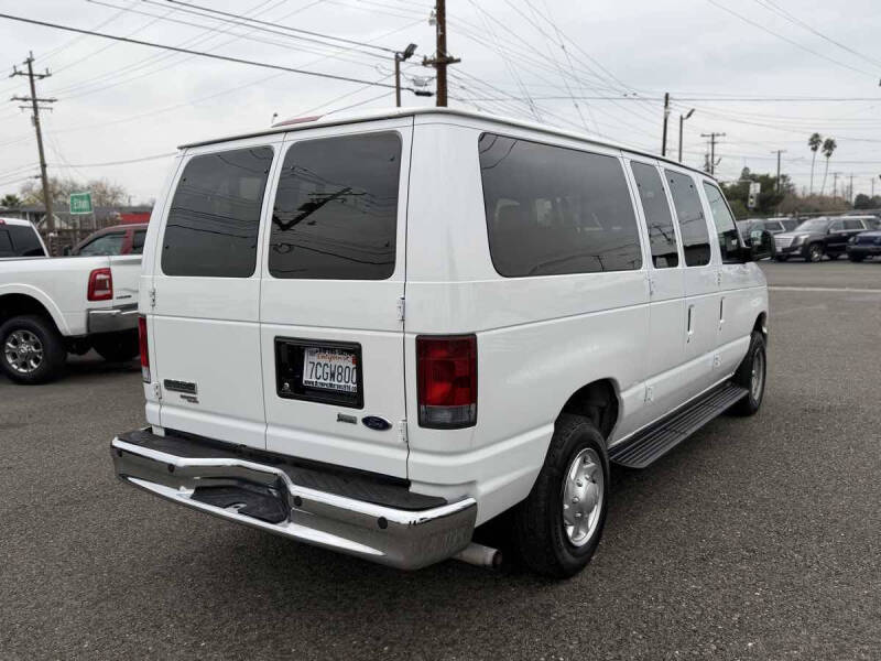 2013 Ford E-Series E-350 SD XLT