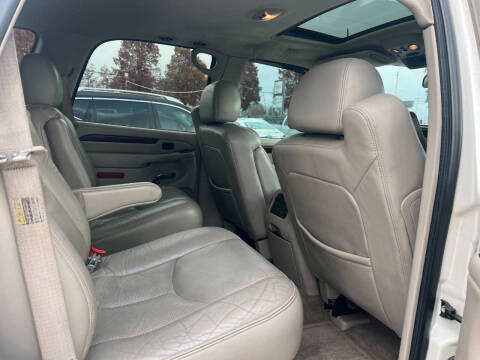 2004 Cadillac Escalade