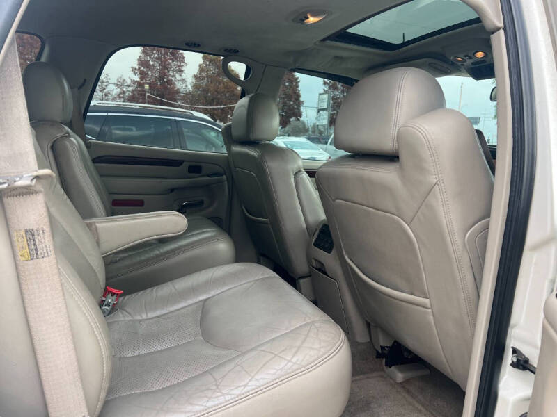 2004 Cadillac Escalade