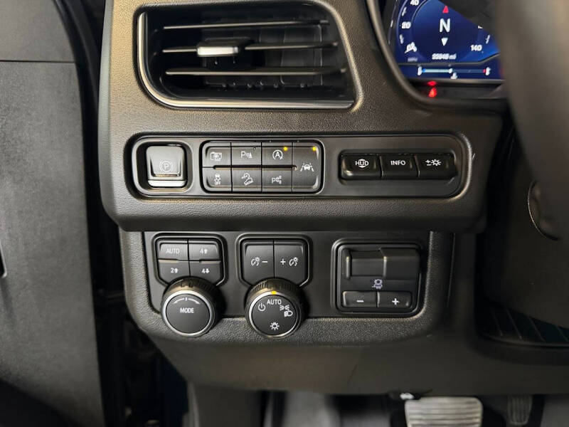 2023 Chevrolet Suburban High Country