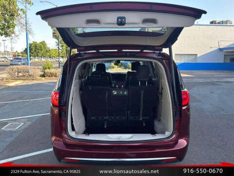 2017 Chrysler Pacifica Touring-L