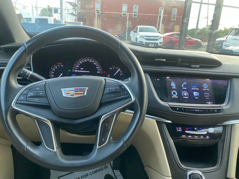 2017 Cadillac XT5