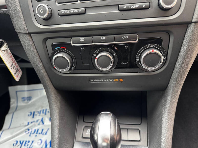 2014 Volkswagen Golf 2.5L PZEV