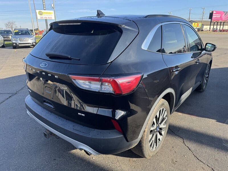 2020 Ford Escape SEL