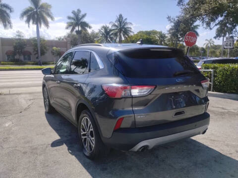 2020 Ford Escape SEL