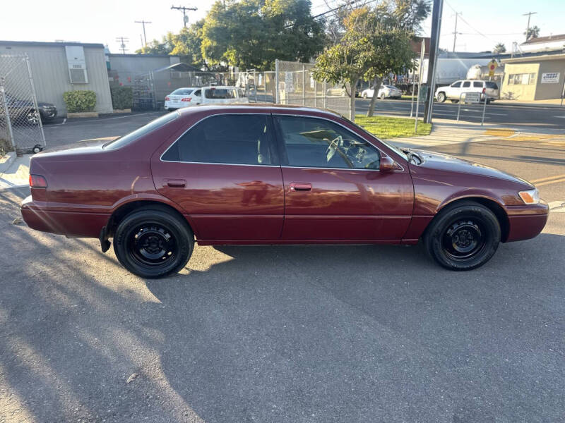 1997 Toyota Camry LE V6