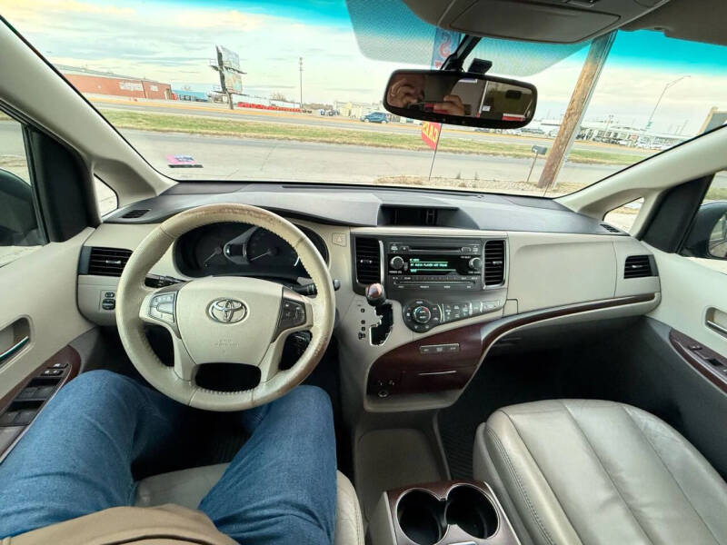 2011 Toyota Sienna Limited 7-Passenger