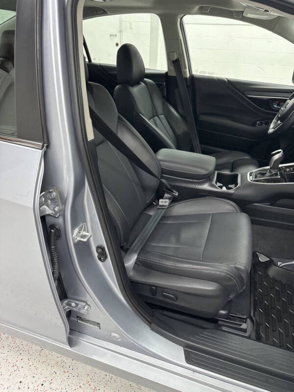 2022 Subaru Legacy Limited XT