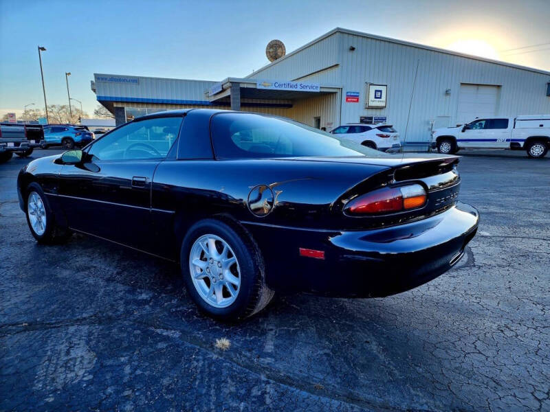 2001 Chevrolet Camaro Base photo 4