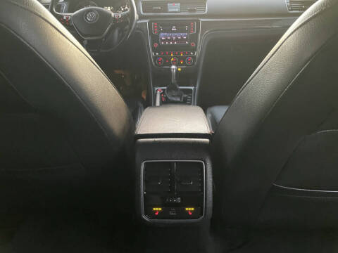 2018 Volkswagen Passat 2.0T SE