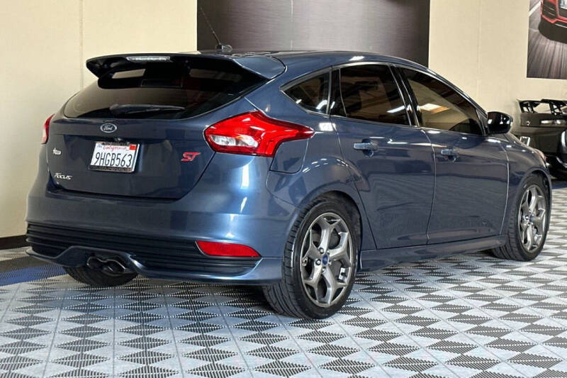 2018 Ford Focus ST