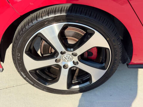 2020 Volkswagen Golf GTI S