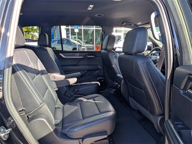 2024 GMC Acadia Elevation