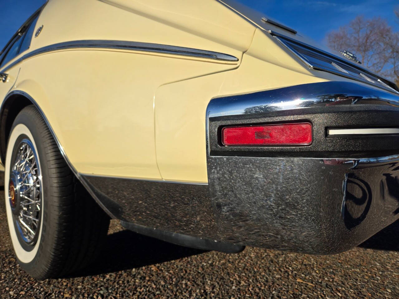 1984 Cadillac Seville 38