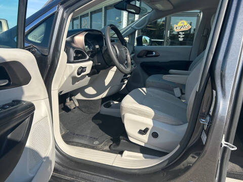 2017 Chrysler Pacifica Touring