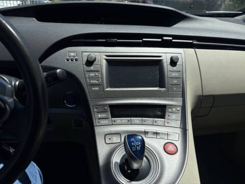 2014 Toyota Prius Three