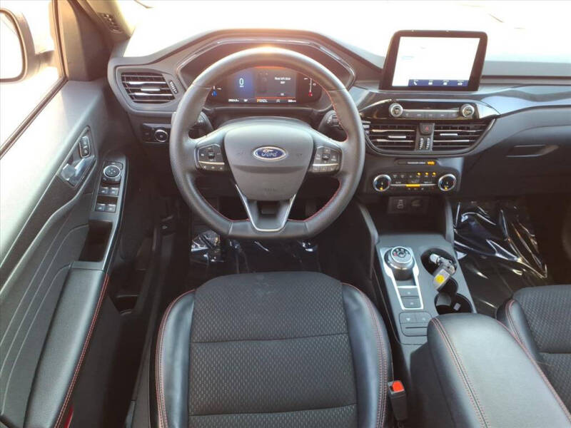 2025 Ford Escape ST-Line Select